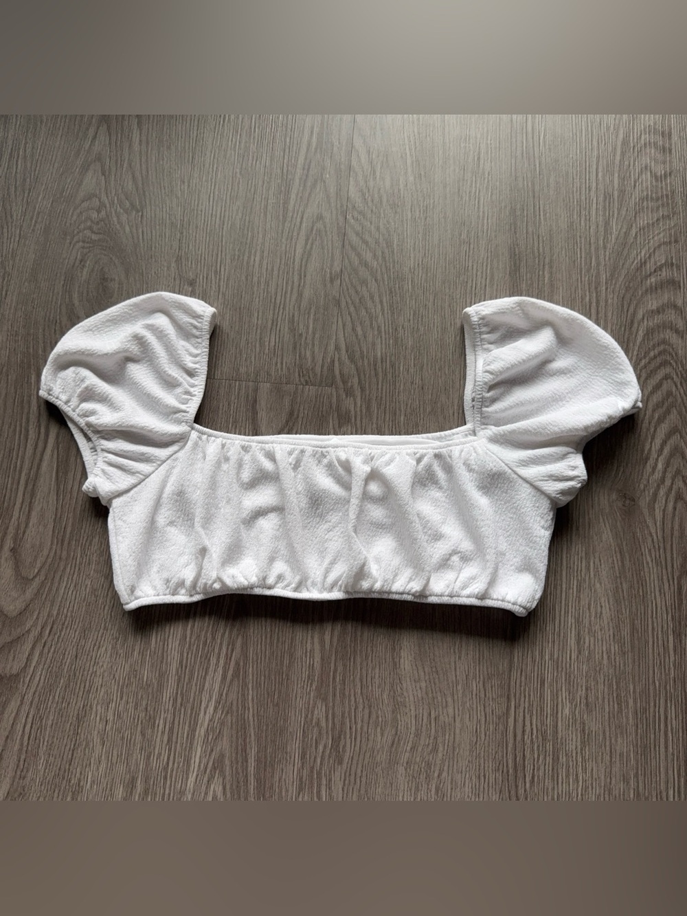 H&M puff sleeve crop top